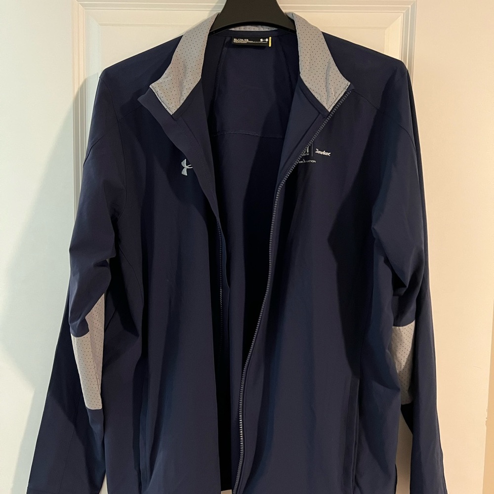Mens Under Armour lightweight jacket X-Large